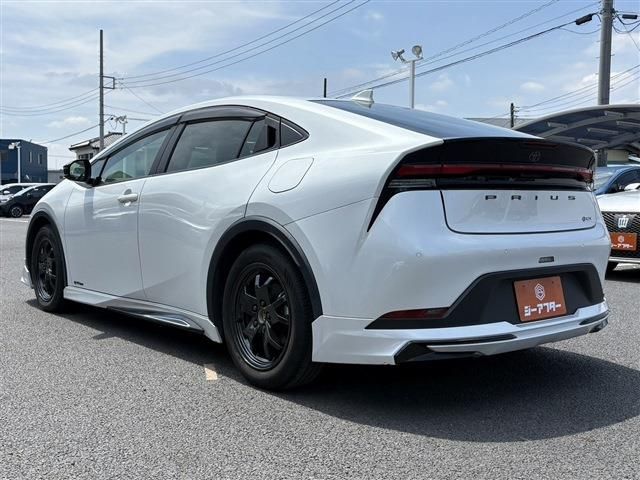 PRIUS 4WD