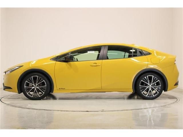 PRIUS 4WD