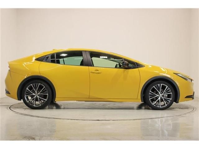 PRIUS 4WD