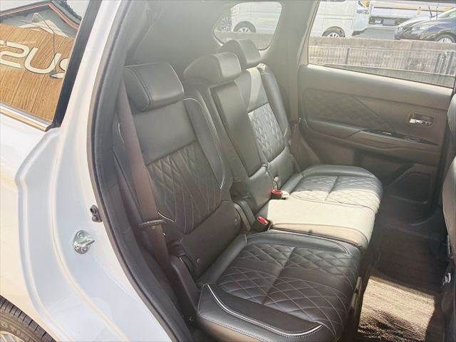 OUTLANDER PHEV