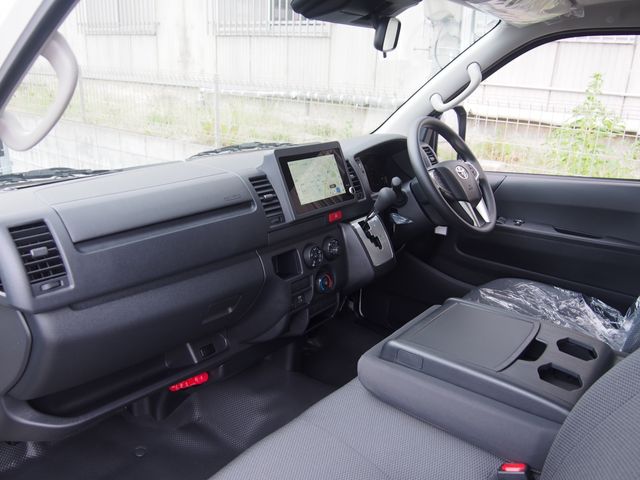 HIACE van 4WD