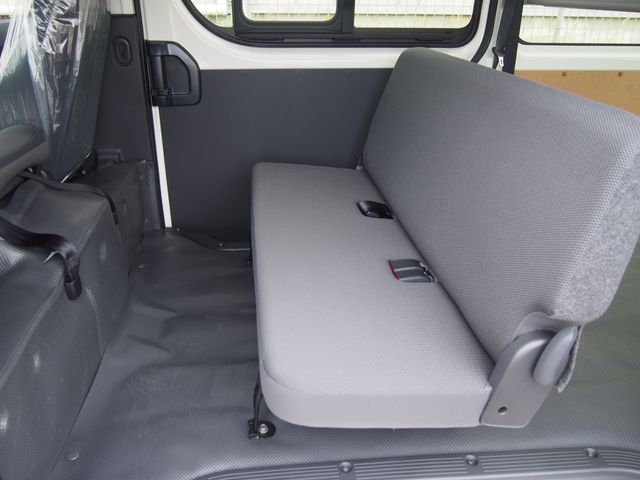 HIACE van 4WD