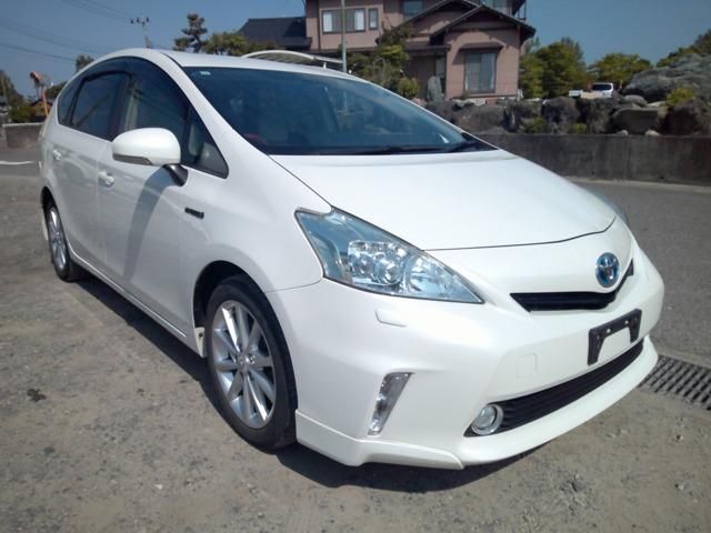 PRIUS Alpha