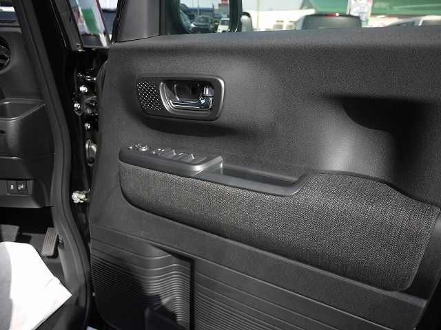 N BOX CUSTOM 4WD