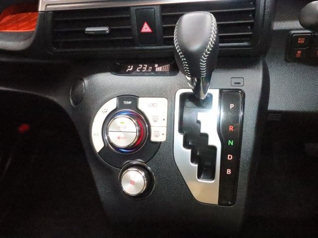 SIENTA HYBRID