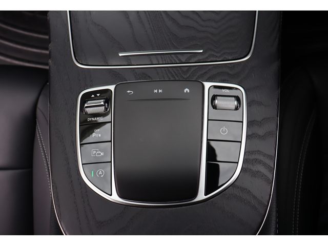 MERCEDES BENZ E class sedan