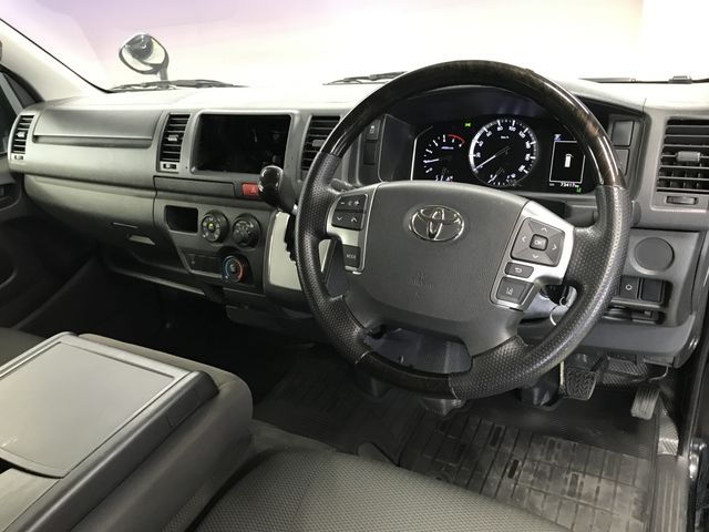HIACE van 4WD