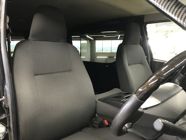 HIACE van 4WD