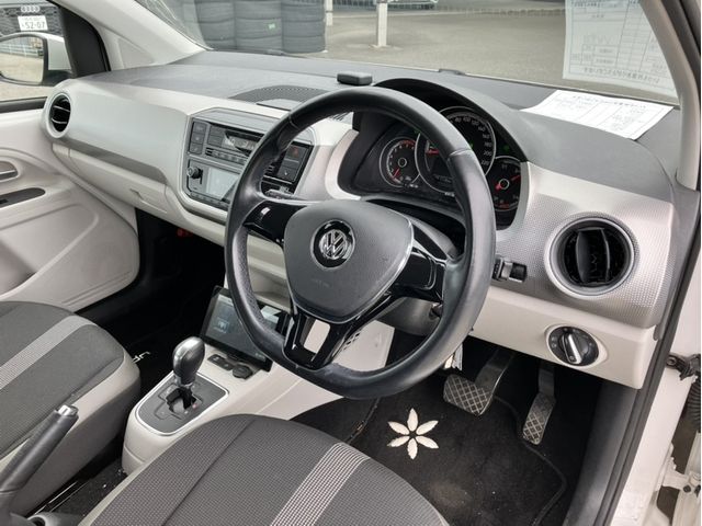 VOLKSWAGEN up!