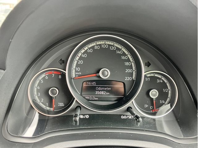 VOLKSWAGEN up!