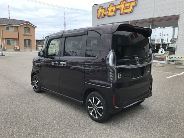 N BOX CUSTOM 4WD