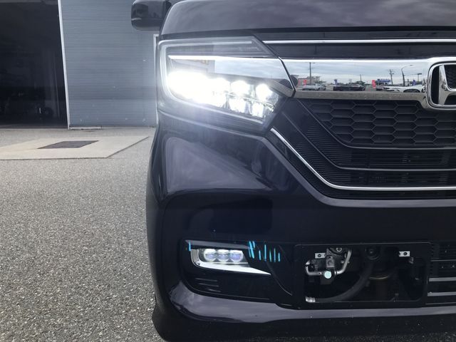 N BOX CUSTOM 4WD