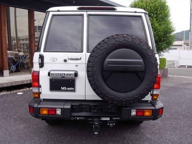 LANDCRUISER 70