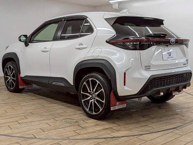YARIS CROSS HYBRID