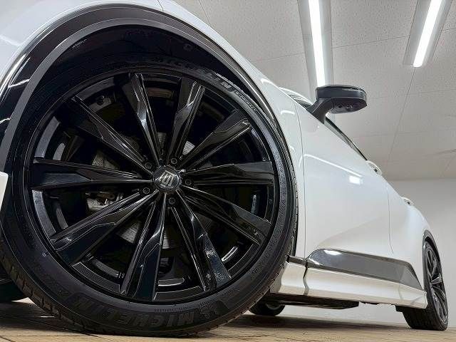 CROWN SPORT
