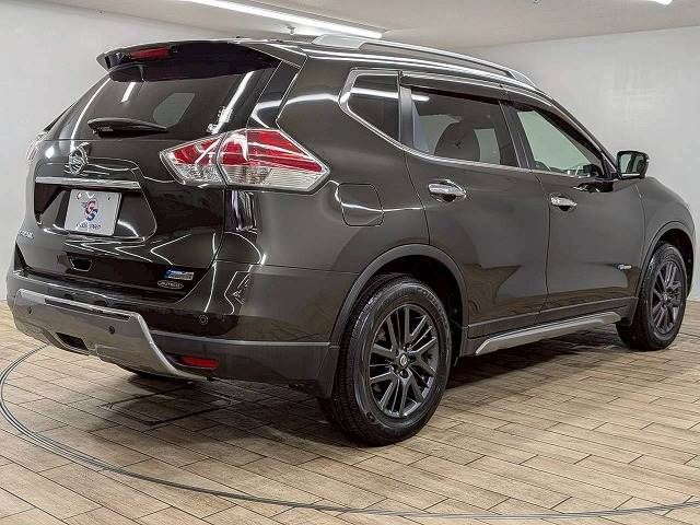X-TRAIL HYBRID 4WD