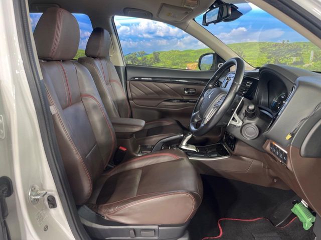 OUTLANDER PHEV