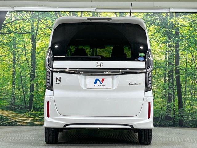N BOX CUSTOM