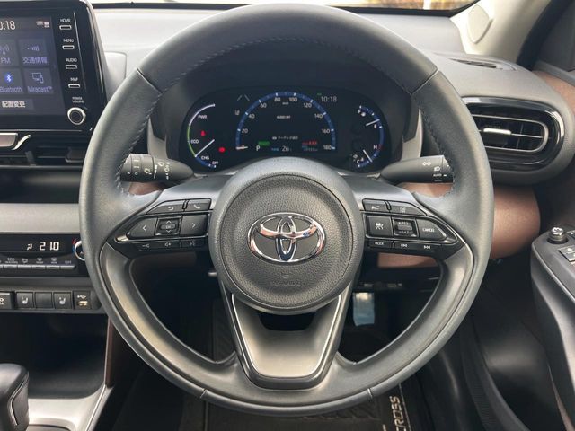 YARIS CROSS HYBRID