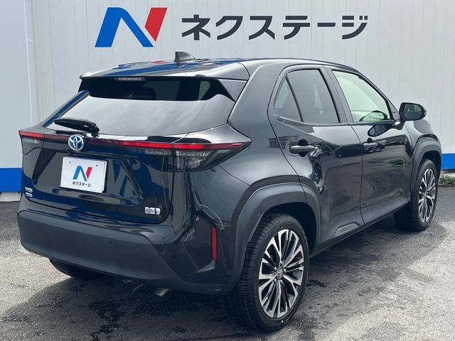 YARIS CROSS HYBRID