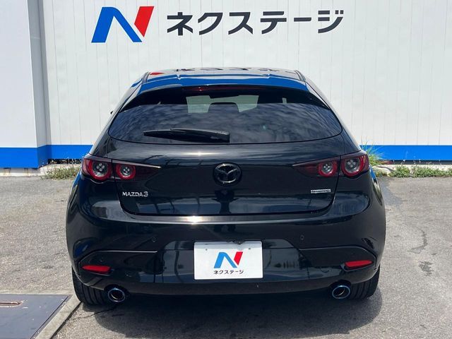 MAZDA3 FASTBACK
