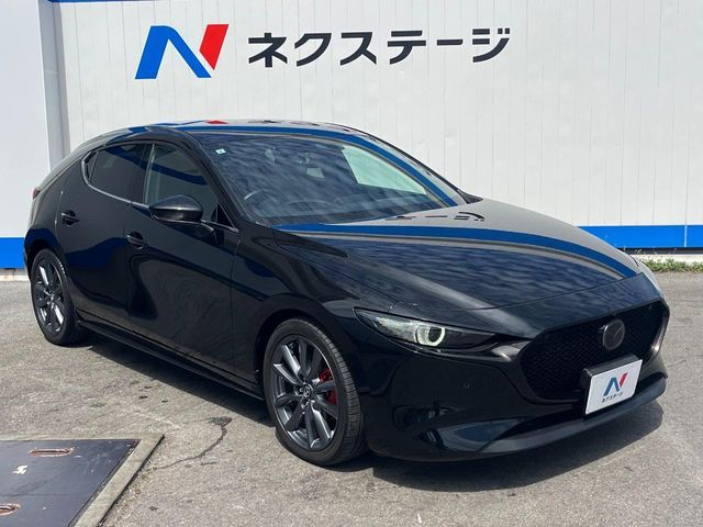MAZDA3 FASTBACK
