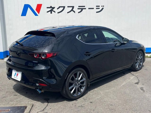 MAZDA3 FASTBACK