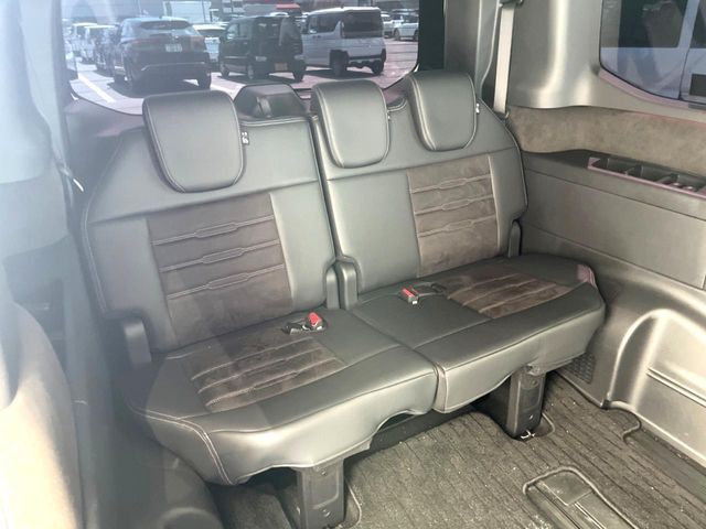 STEPWAGON e:HEV SPADA
