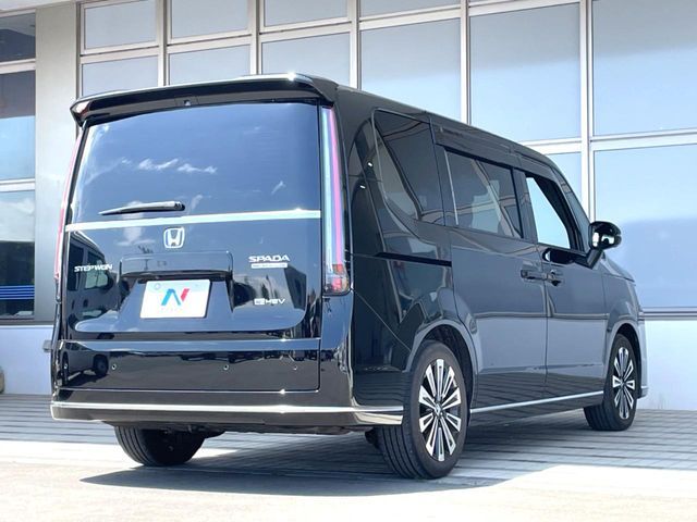 STEPWAGON e:HEV SPADA