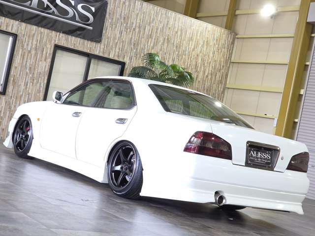 LAUREL