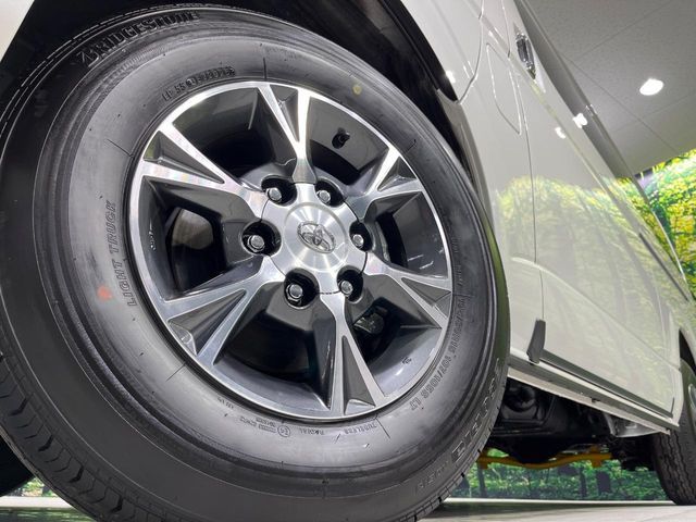 HIACE van 4WD