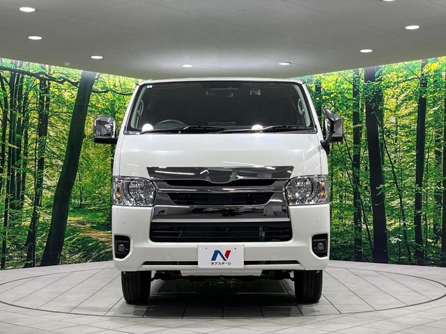 HIACE van 4WD