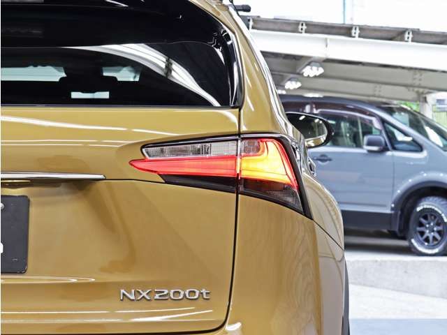 LEXUS NX200t