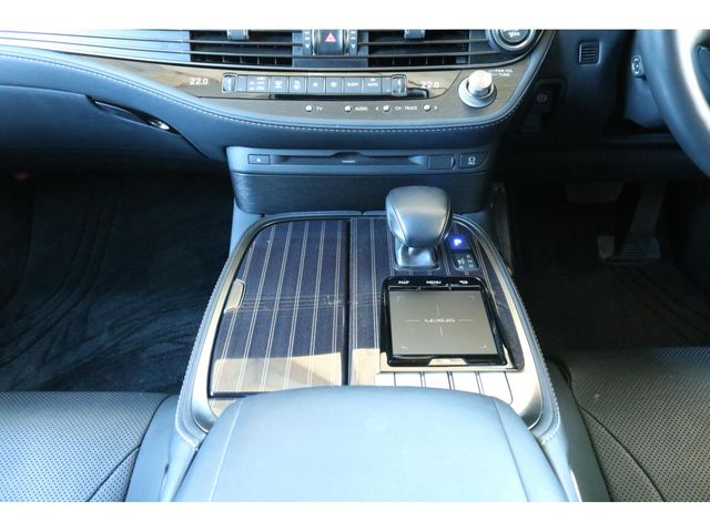 LEXUS LS500
