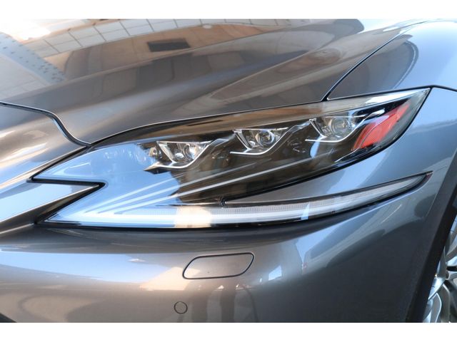 LEXUS LS500
