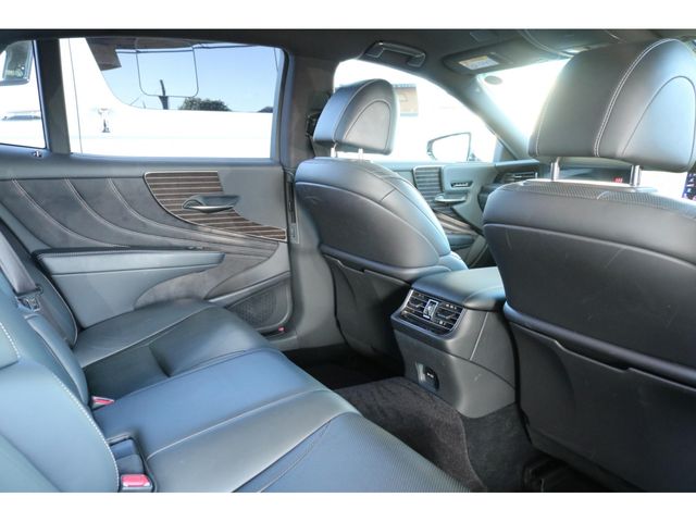 LEXUS LS500