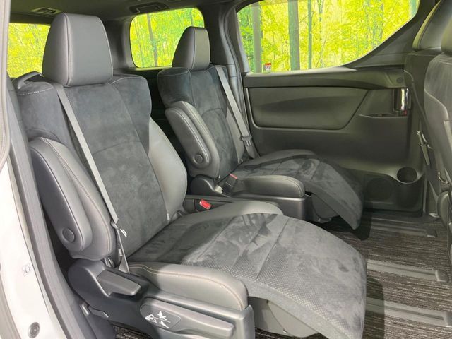 ALPHARD hybrid 4WD