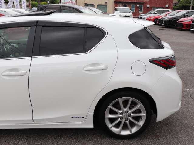 LEXUS CT200h