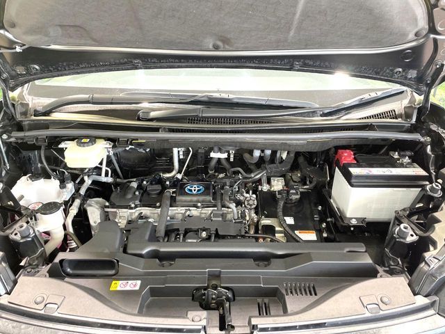 VOXY HYBRID