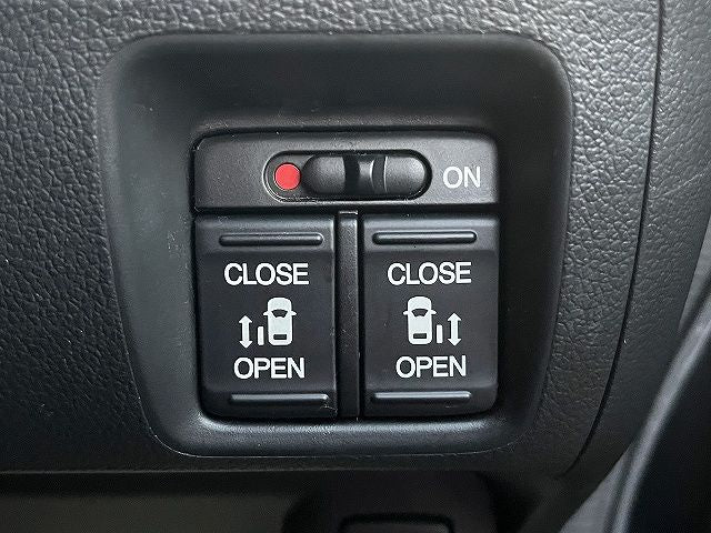 N BOX