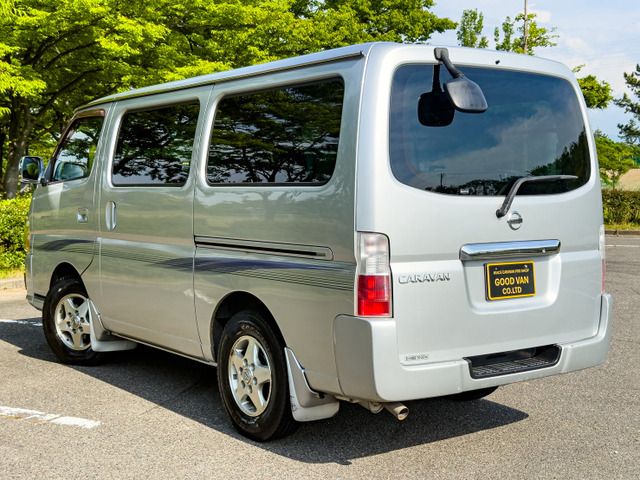 CARAVAN van 4WD
