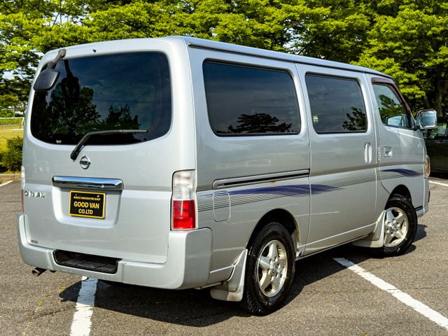 CARAVAN van 4WD