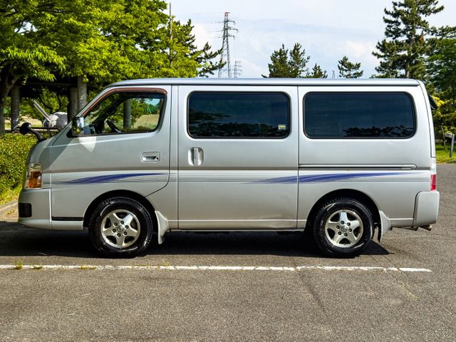 CARAVAN van 4WD