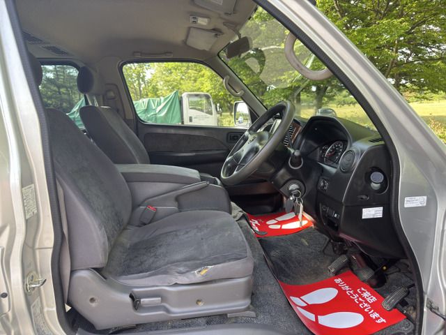 CARAVAN van 4WD