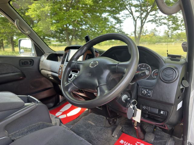 CARAVAN van 4WD