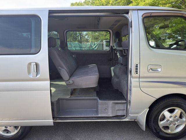 CARAVAN van 4WD