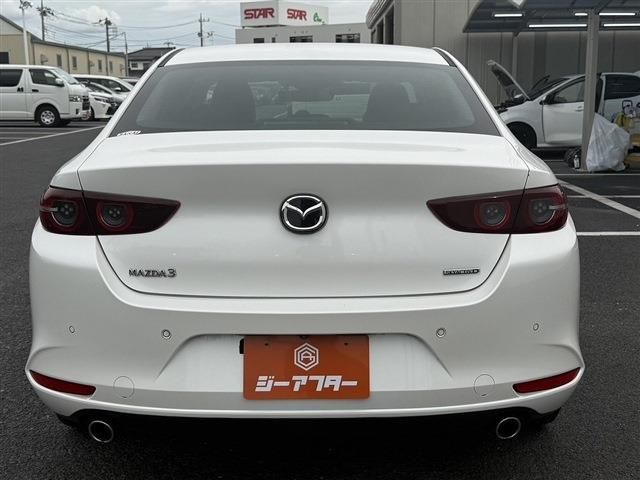 MAZDA3 SEDAN