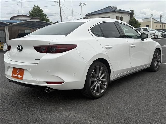 MAZDA3 SEDAN