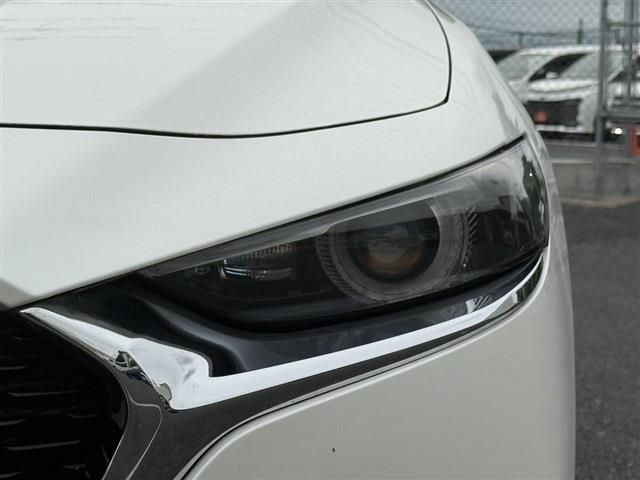 MAZDA3 SEDAN