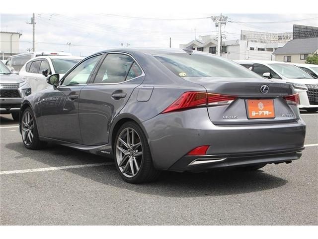 LEXUS IS300h